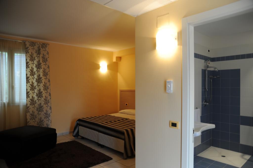 Hotel Bulla Regia ฟอนตาเน บีอานเก ภายนอก รูปภาพ