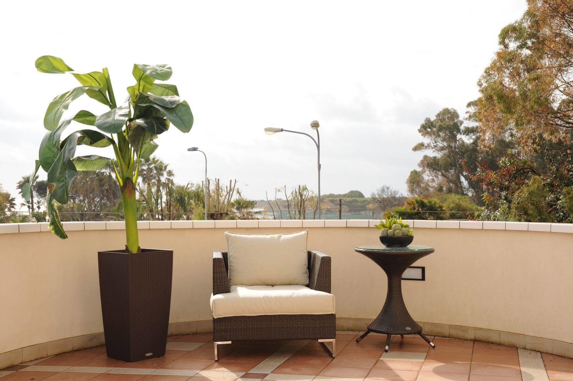 Hotel Bulla Regia ฟอนตาเน บีอานเก ภายนอก รูปภาพ