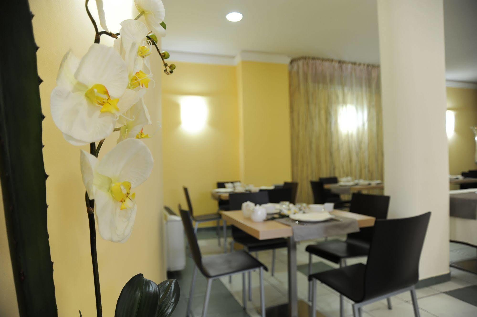 Hotel Bulla Regia ฟอนตาเน บีอานเก ภายนอก รูปภาพ