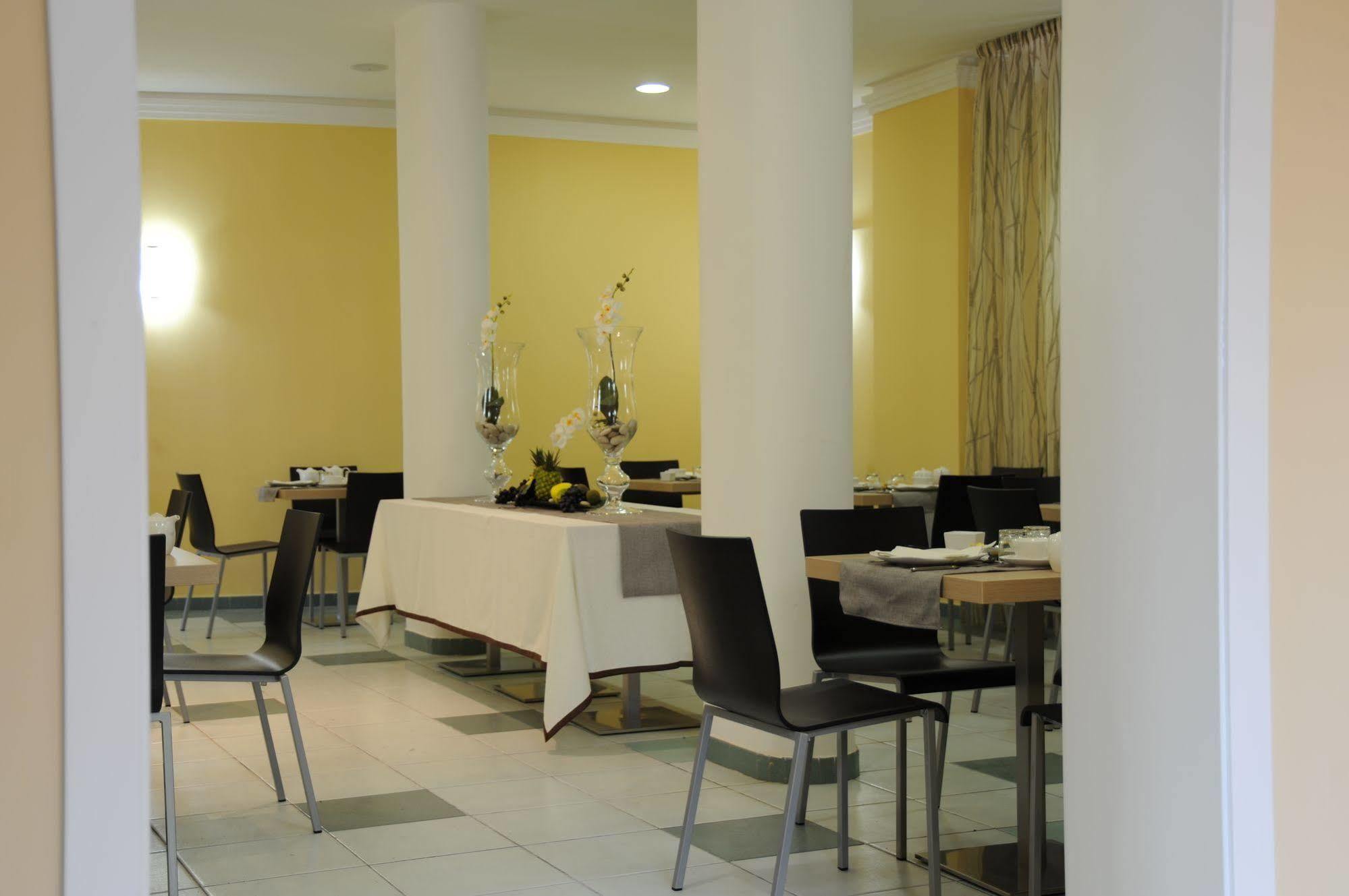 Hotel Bulla Regia ฟอนตาเน บีอานเก ภายนอก รูปภาพ