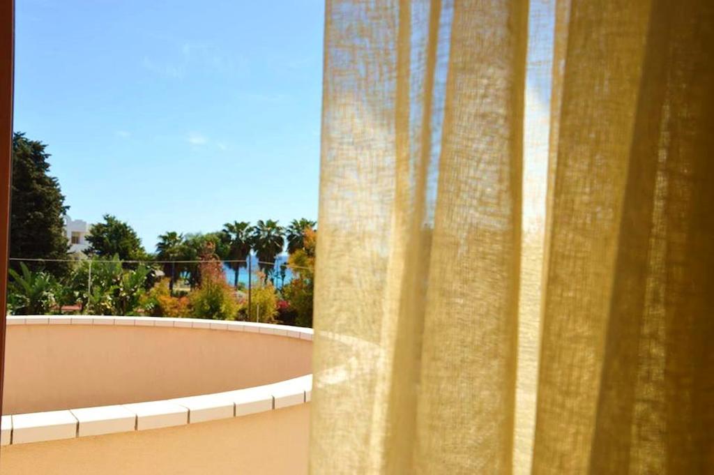 Hotel Bulla Regia ฟอนตาเน บีอานเก ภายนอก รูปภาพ
