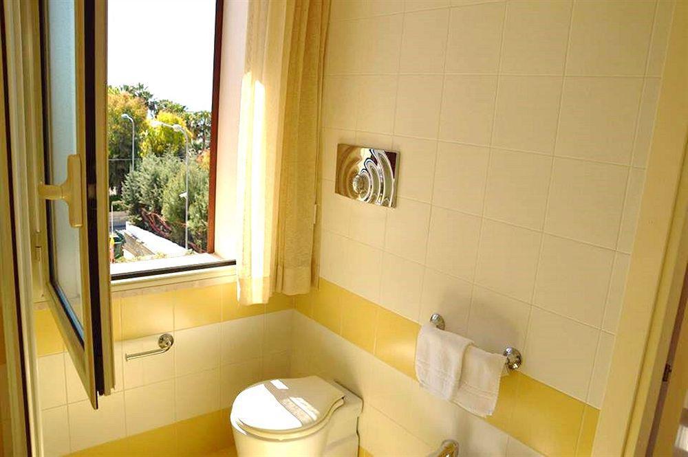 Hotel Bulla Regia ฟอนตาเน บีอานเก ภายนอก รูปภาพ